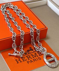 Hermes Engraved Chaine D'Ancre Pendant Necklace Silver