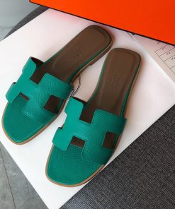 Hermes Oran Slides Women Grain Calfskin In Green