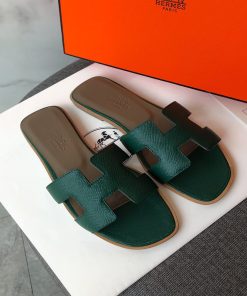 Hermes Oran Slides Women Grain Calfskin In Green