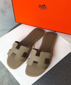 Hermes Oran Slides Women Grain Calfskin In Khaki