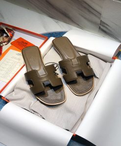 Hermes Oran Slides Women Calf Leather In Dark Brown